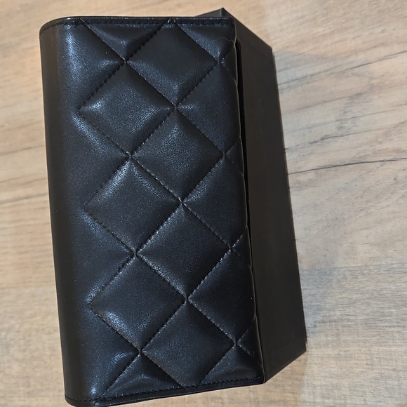 NWT CHANEL SUNGLASS CASE! - Picture 3 of 5